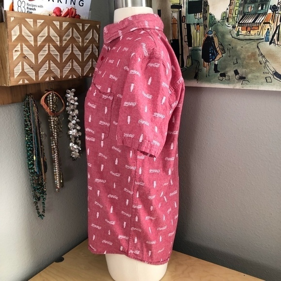 Retro COCA-COLA Short Sleeve Shirt Men's size S Red & White Coke Bottles - Picture 5 of 10